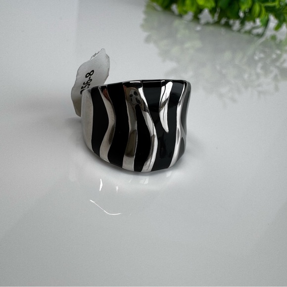 STAINLESS STEEL ZEBRA Ring Size US 8 Black Enamel Mobwife Oversized Statement - Picture 1 of 16